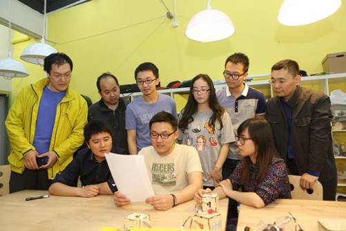 李克强总理五四青年节给BB贝博艾弗森官方网站学生创客回信1 李克强总理五四青年节给BB贝博艾弗森官方网站学生创客回信1