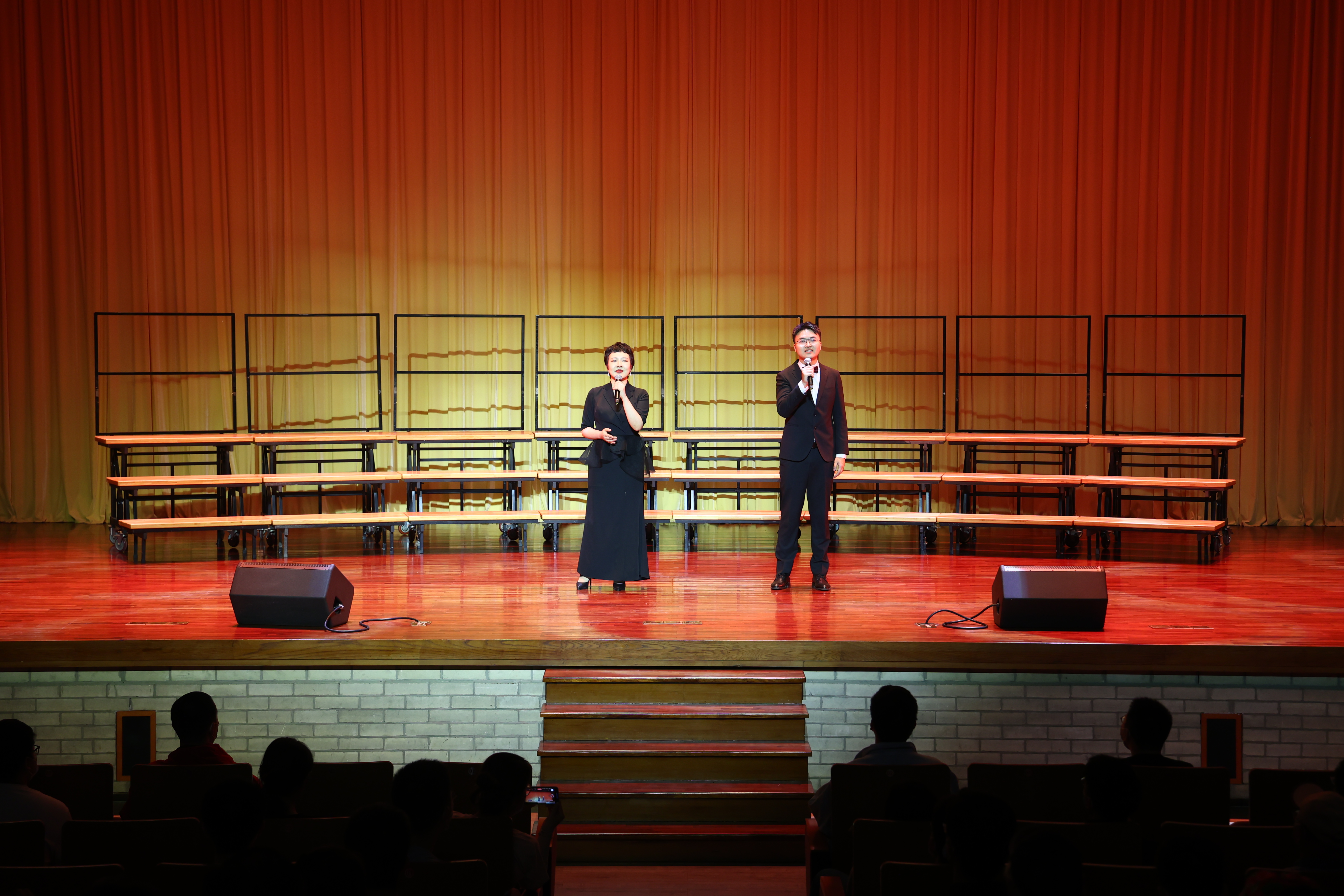 20220425-BB贝博艾弗森官方网站111周年校庆校友招待演出举行-清大嘉艺-演出现场3.JPG
